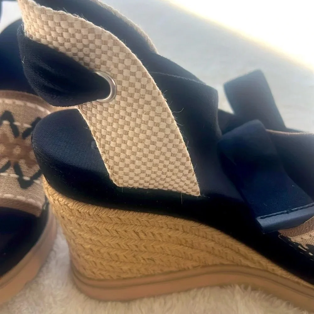 UGG Sz 9.5 Abbot Ankle Wrap Espadrille Sandals Band Tribal Embroidery NEW - Picture 7 of 16